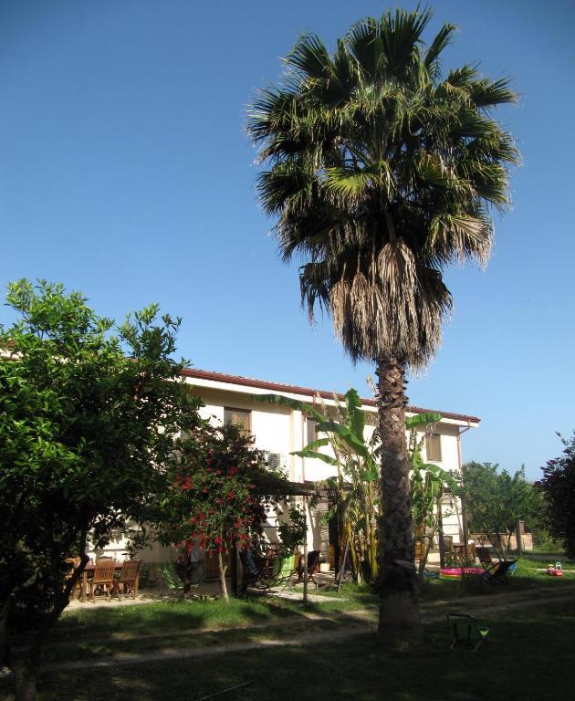 Agriturismo Torre Del Golfo Cropani Exterior photo