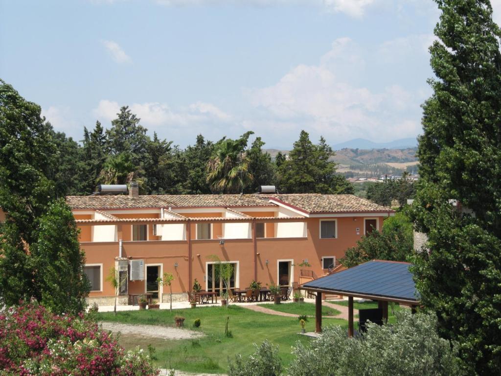 Agriturismo Torre Del Golfo Cropani Exterior photo
