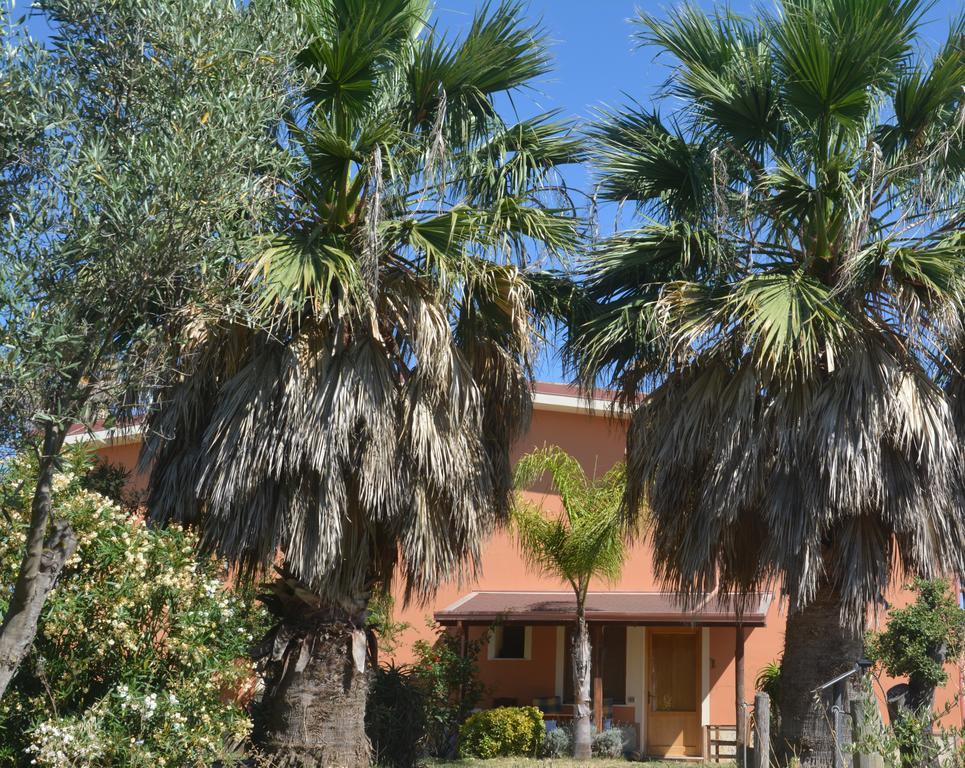 Agriturismo Torre Del Golfo Cropani Exterior photo