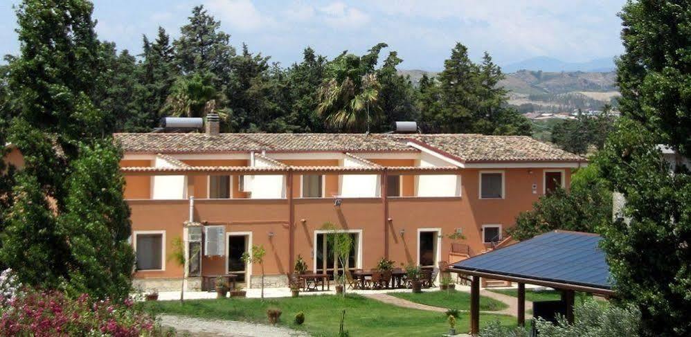 Agriturismo Torre Del Golfo Cropani Exterior photo