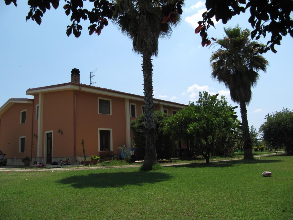 Agriturismo Torre Del Golfo Cropani Exterior photo